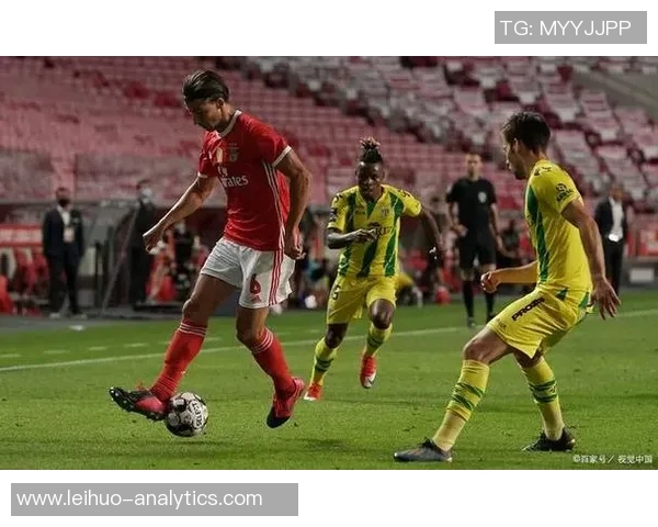 英超激战本菲卡与巴黎圣日耳曼鏖战至平局补时进球引爆全场激情 英超激战本菲卡与巴黎圣日耳曼鏖战至平局补时进球引爆全场激情