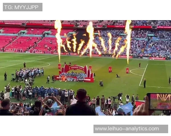 曼联绝杀切尔西夺足总杯冠军全场沸腾精彩集锦回顾