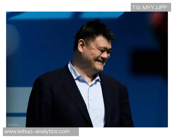 姚明的纯真与单纯：从篮球巨星到生活中的真实自我