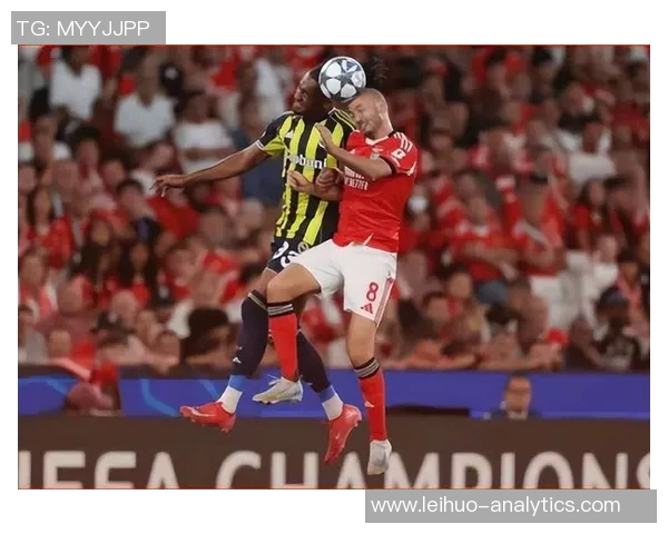 英超激战本菲卡与曼联战成平局乌龙球引发争议判罚引爆全场气氛