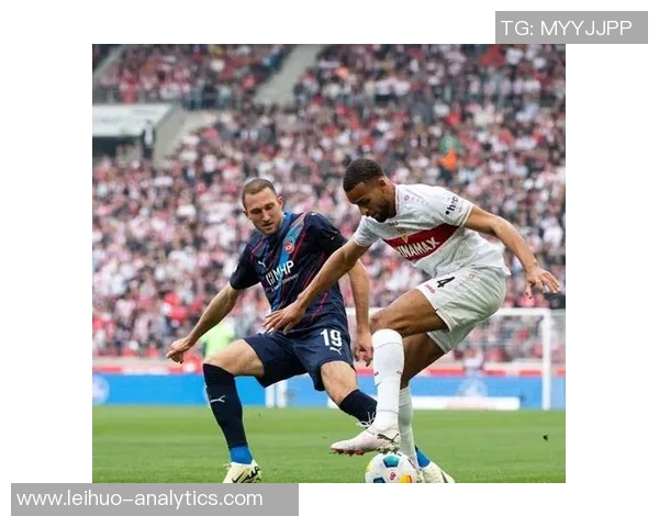 友谊赛精彩回顾：多特蒙德逆转AC米兰神扑瞬间引发全场热潮