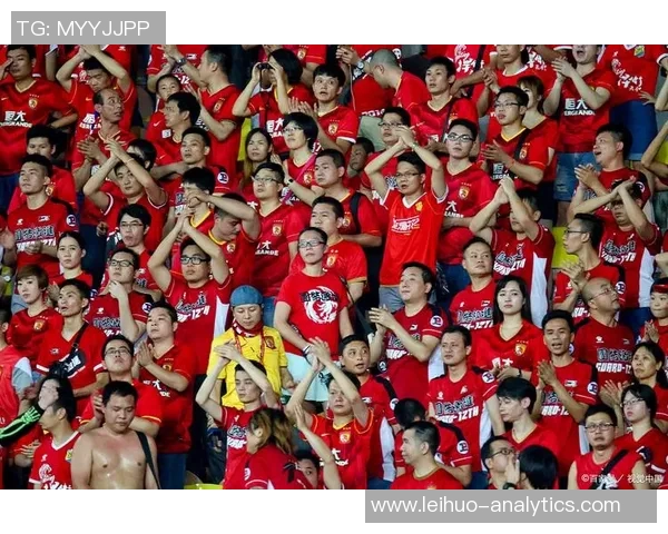 英超经典对决：利物浦小胜曼联引发全场热议与反思