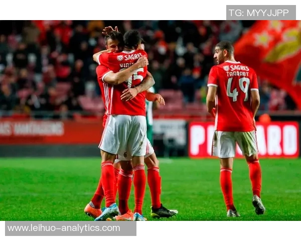 中超精彩对决巴萨与本菲卡激战成平局引发全场热烈反响 中超精彩对决巴萨与本菲卡激战成平局引发全场热烈反响