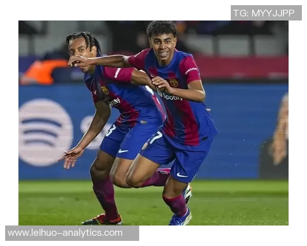 西甲激战:利物浦大胜巴萨红牌事件引发全场热议 西甲激战:利物浦大胜巴萨红牌事件引发全场热议