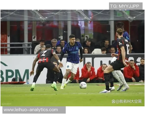 友谊赛精彩回顾AC米兰小胜国米帽子戏法引发全场热潮